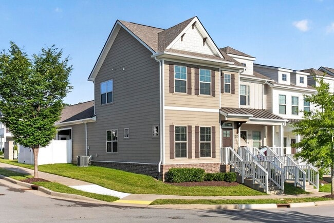 Building Photo - 1525 White Tip Ln