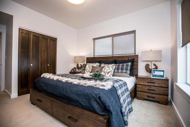 Building Photo - Whitefish Townhome w/ Clubhouse amenities