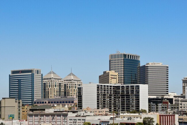 Building Photo - Refined Urban Condominium at Jack London S...