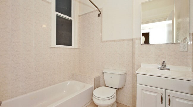 Building Photo - 330 6th Ave