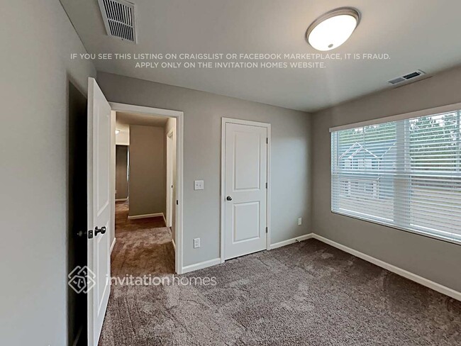 Building Photo - 229 N Fortune Way