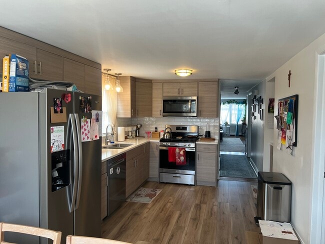 Building Photo - 2539 N 75th Ct