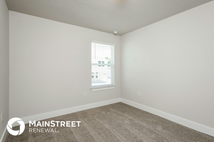 Building Photo - 313 Pine St