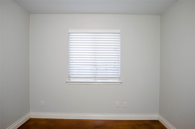 Building Photo - 14508 Mowsbury Dr