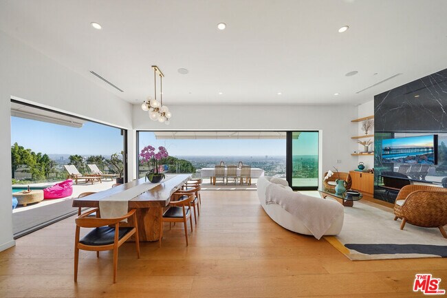 Building Photo - 8242 Hillside Ave