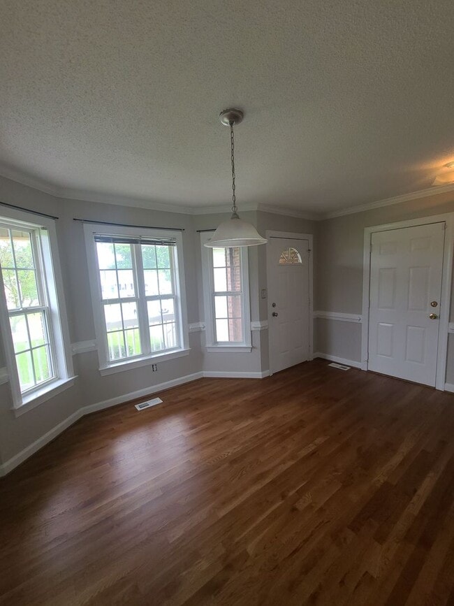 Building Photo - 110 Cambridge Dr