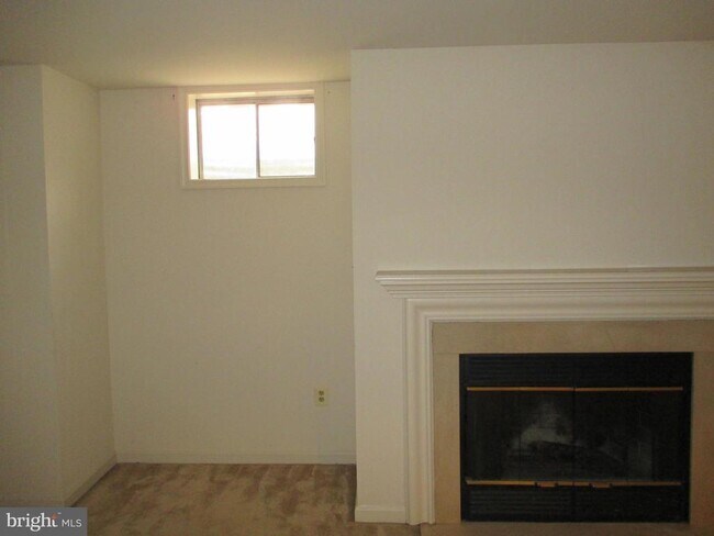 Building Photo - 8305 Ridge Crossing Ln