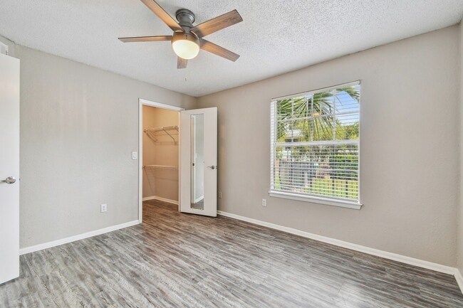 Spacious Bedrooms with Ceiling Fans - The Glades