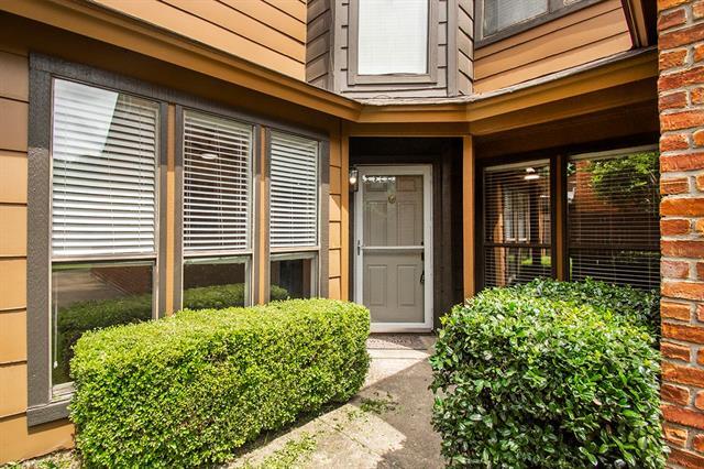 Building Photo - 1609 Brentwood Dr