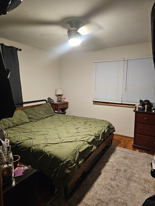 Building Photo - 2301 2nd St SW