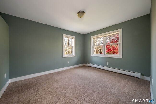 Building Photo - 90 Boston Post Rd