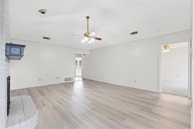 Building Photo - 841 Country Club Pl