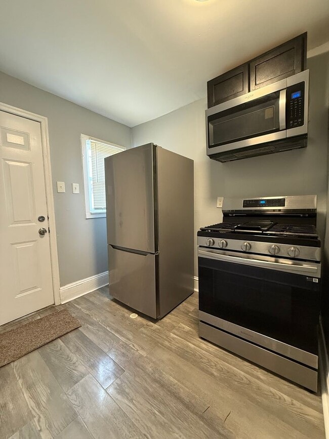 Building Photo - 103 Taylor St