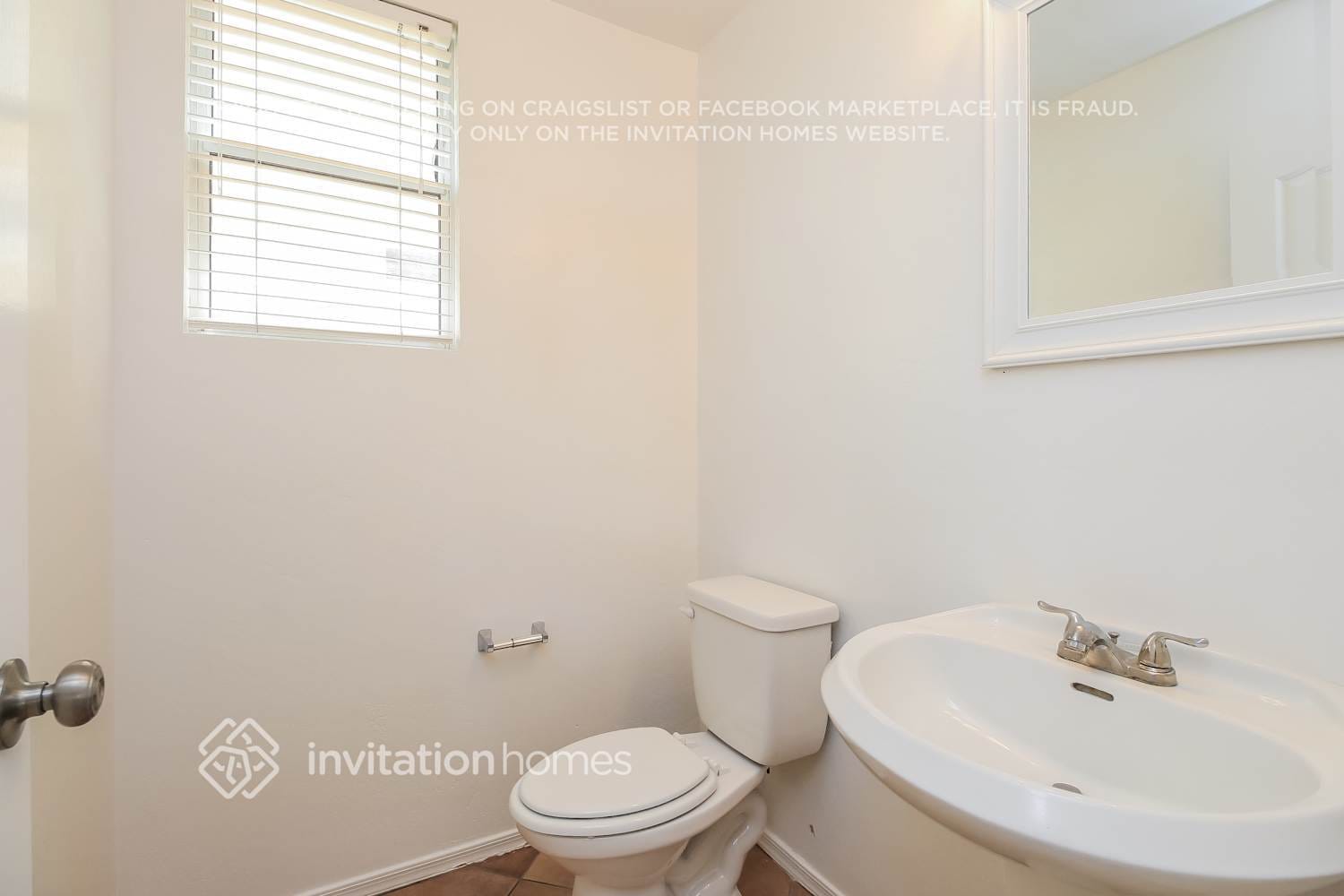 Building Photo - 1354 S Longspur Ln