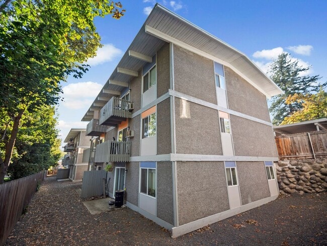 Building Photo - 9009 E Liberty Ave