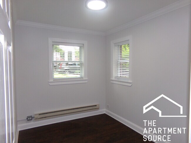 Building Photo - 2131 W Giddings St