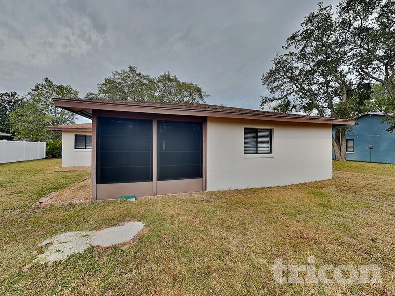 Building Photo - 31 Folson Ln