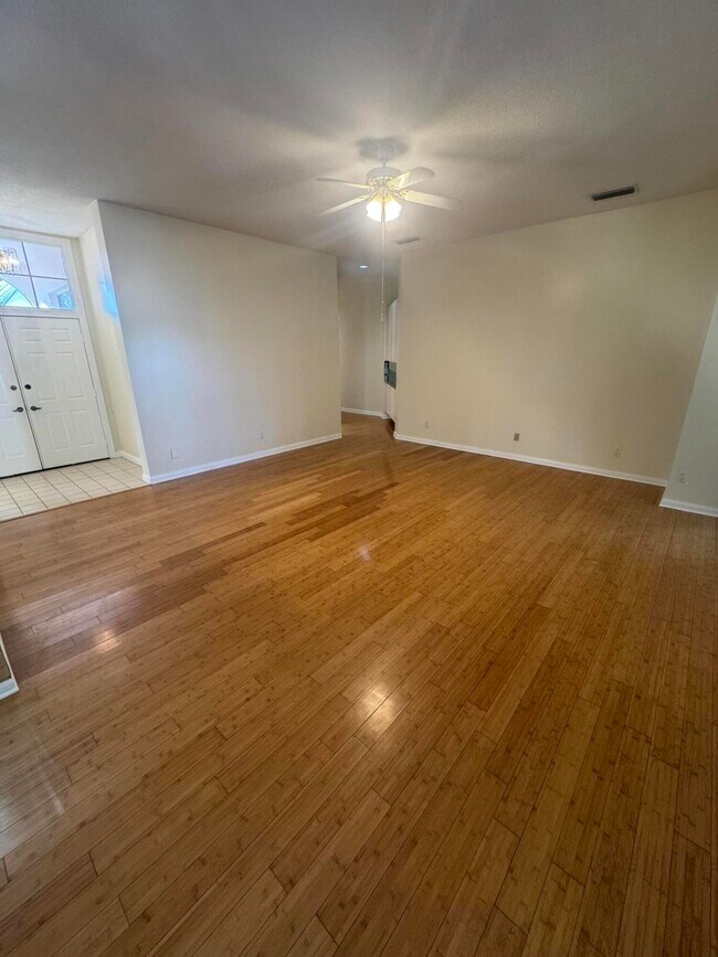 Building Photo - 900 Bear Island Cir