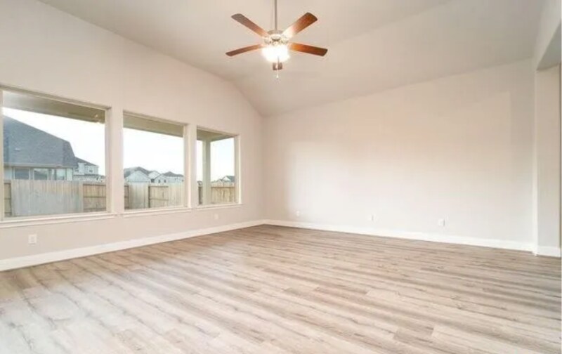 Building Photo - 105 Giverny