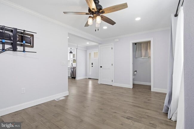 Building Photo - 51 Potter Ct