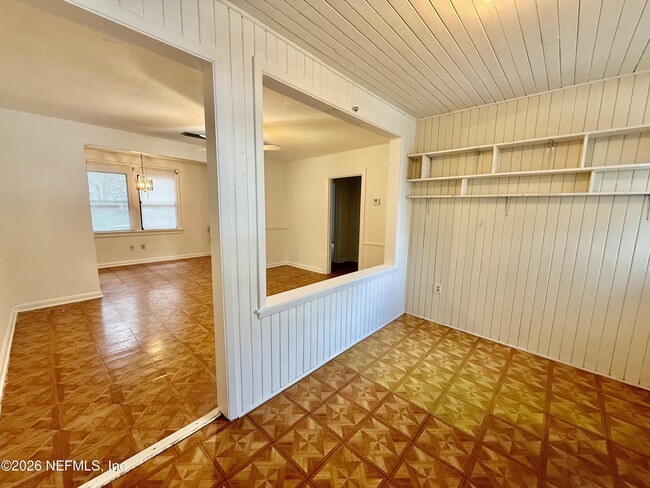 Building Photo - 3510 Stanley St