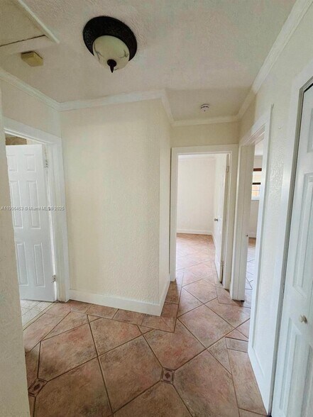 Building Photo - 515 NW 202nd Ter