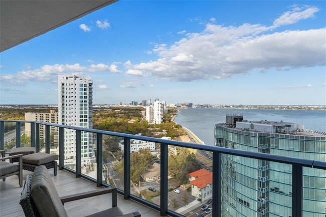 Building Photo - 3015 S Ysabella Ave