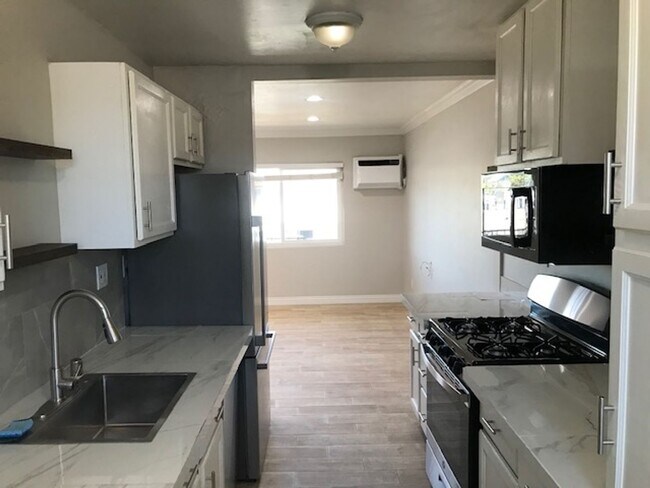 Building Photo - RUNNYMEDE