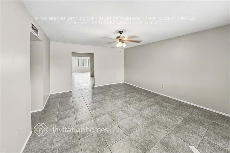 Building Photo - 12801 N 112th Ave