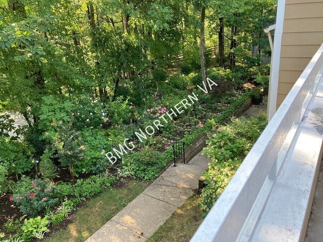 Building Photo - 11013 Villaridge Ct