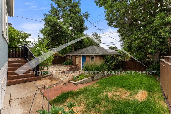 Building Photo - 3256 Meade St