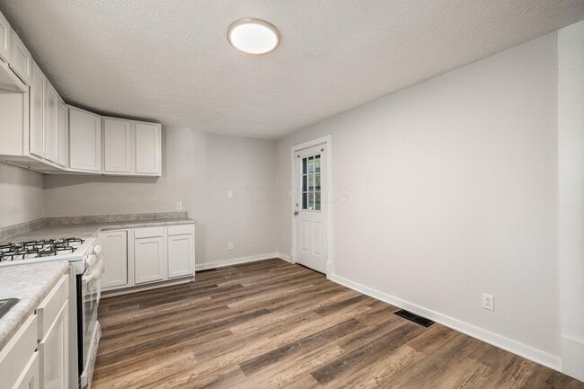 Building Photo - 37 W Arch St