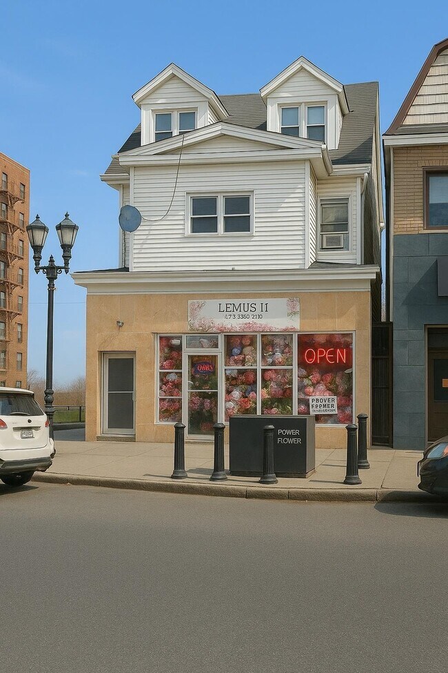 Building Photo - 649 Mt Prospect Ave