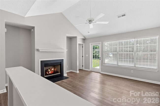 Building Photo - 123 Meadow Lilly Ct