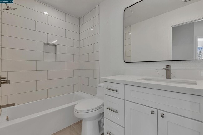 Building Photo - 4719 Golden Bear Dr