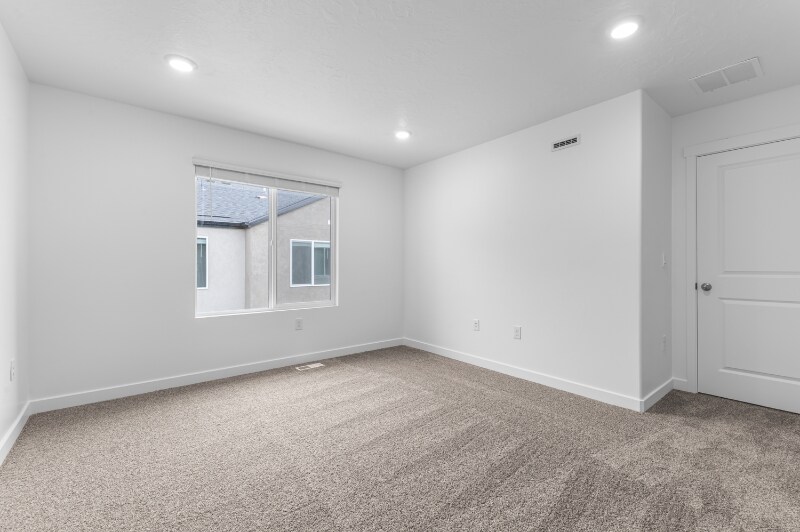 Building Photo - 1538 720 N