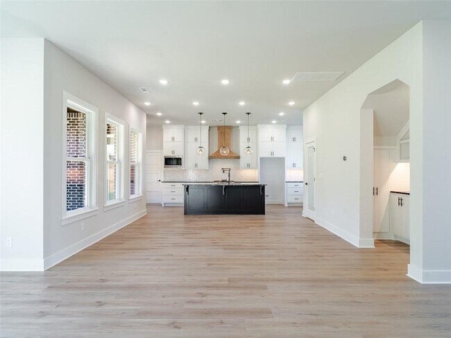 Building Photo - 1317 Bunker Dr