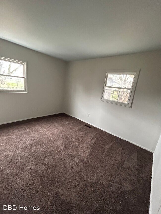 Building Photo - 3 br, 1 bath House - 2817 Larwill Ct