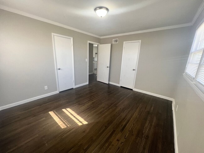 Building Photo - 2 Bed/1 Bath Home in West Wichita With 2 Sheds and a Carport!