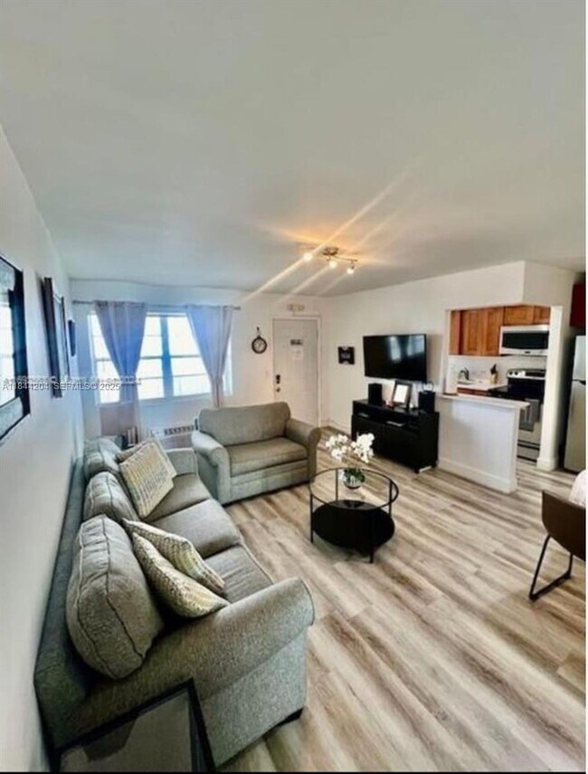 Building Photo - 7904 West Dr