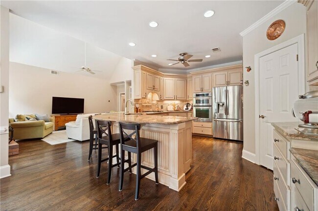Building Photo - 12510 Preserve Ln