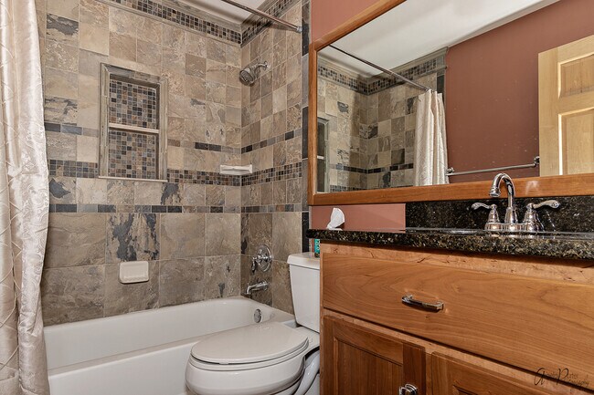 Building Photo - 1180 Silverwood Ct