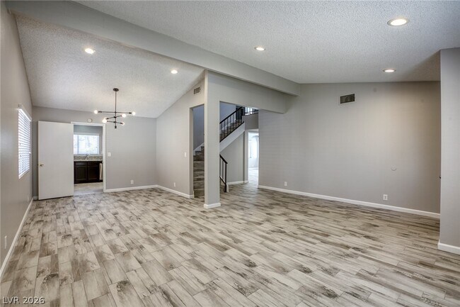 Building Photo - 2358 Belvedere Dr