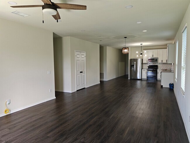 Building Photo - 1731 Gray Hawk Dr