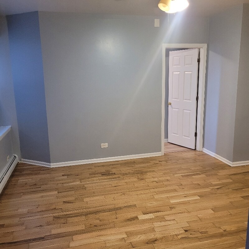 Building Photo - 4915 S Drexel Blvd