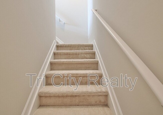 Building Photo - 341 Hunterian Pl