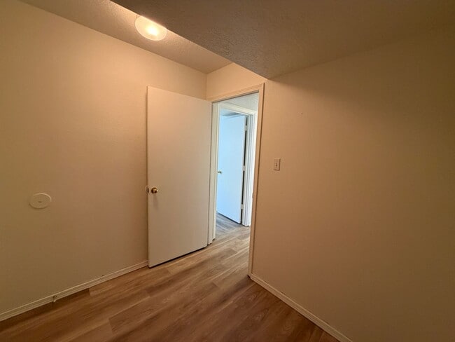 Building Photo - 3 Bedroom Single Story Home Available Near Unser Blvd NW & McMahon Blvd NW!