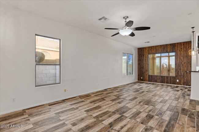 Building Photo - 4615 E Prickly Pear Trail