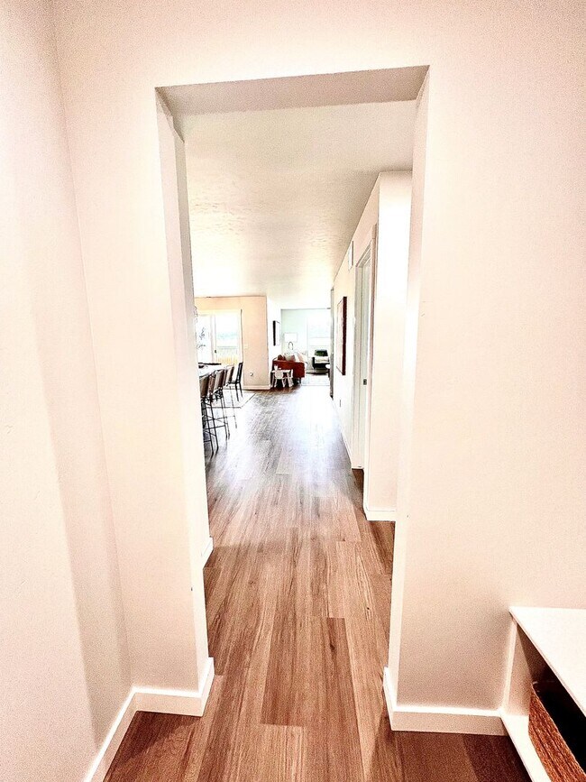Building Photo - BRAND NEW HOME! 4 Bed/2.5 Bath plus Office and Flex Space Upstairs