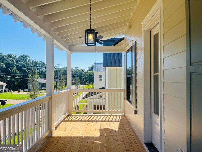 Building Photo - 105 Gardenia Ln